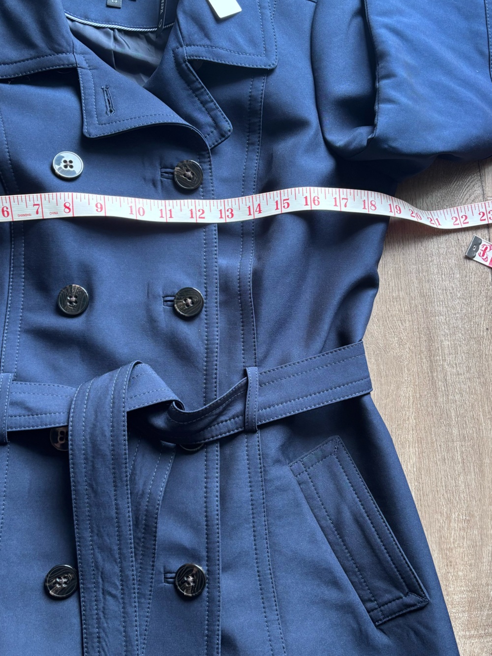 Reitmans Trench Coat with Belt in Navy - Picture 8 of 10
